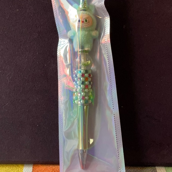 💜🩵💚 LABUBU BEDAZZLED PENS 🩷💛🧡 - Picture 7 of 16